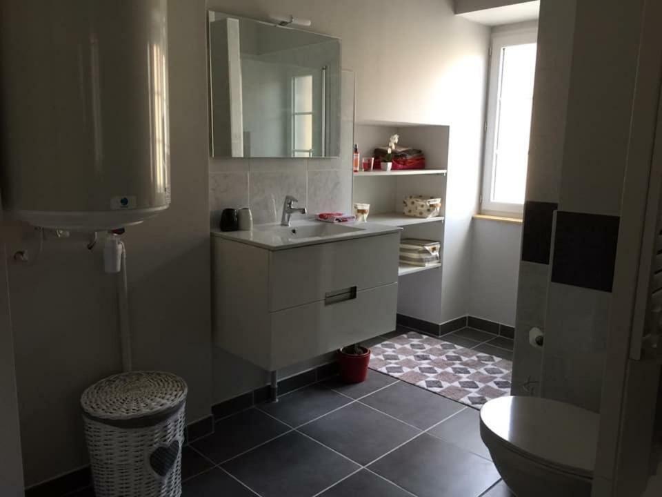 Gite De Madeleine Arbois Eksteriør billede